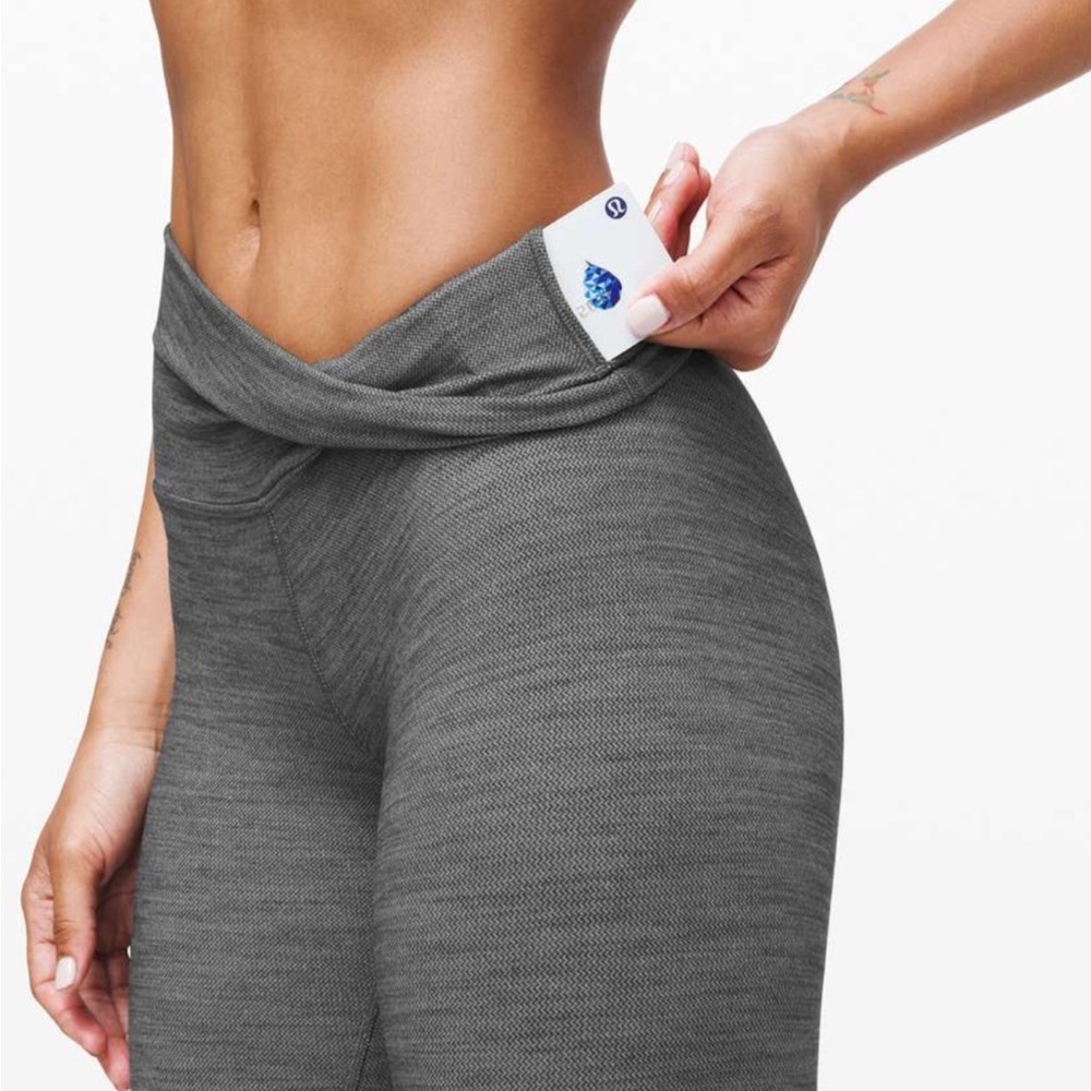 Lululemon Align Pant II 25"
Mini Heathered Herringbone Heathered NWOT SIZE 2 - Picture 6 of 9